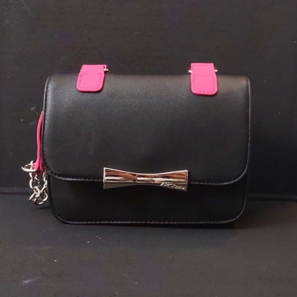 LUV Betsey by Betsey Johnson Top Handle Crossbody magnetic clasp closer